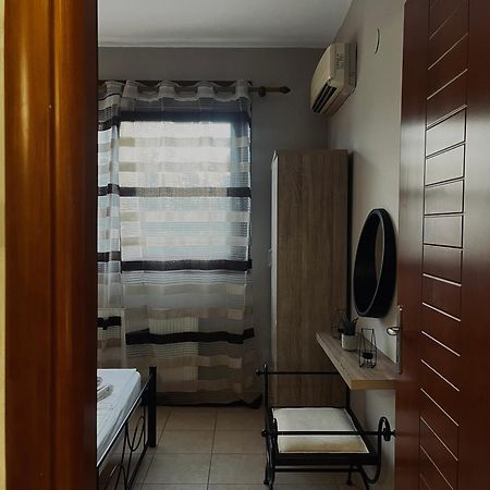 فيلا Elena House Néa Péramos المظهر الخارجي الصورة